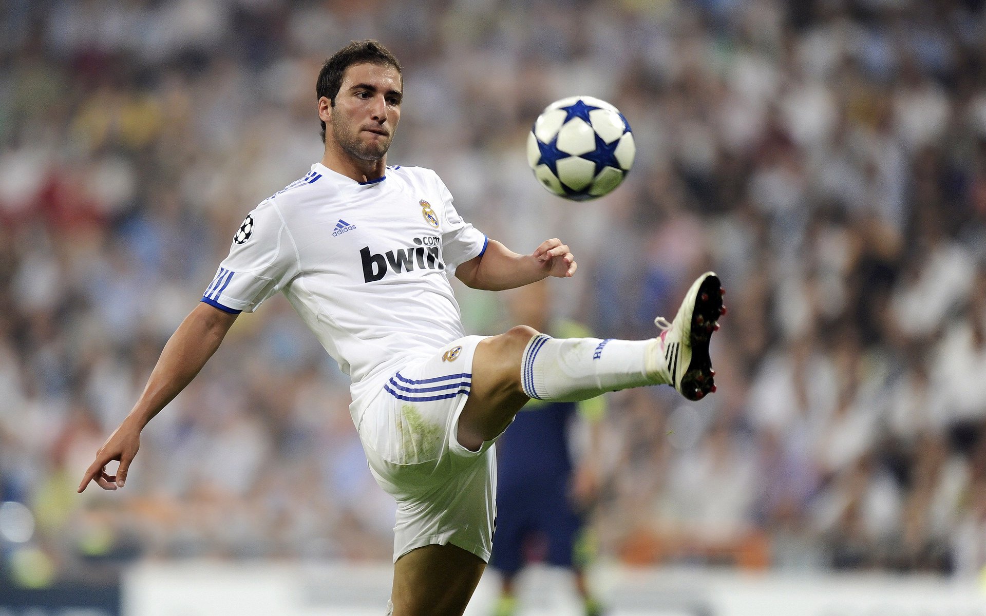 丹麦收割阿森纳，劳塔罗完成自我救赎