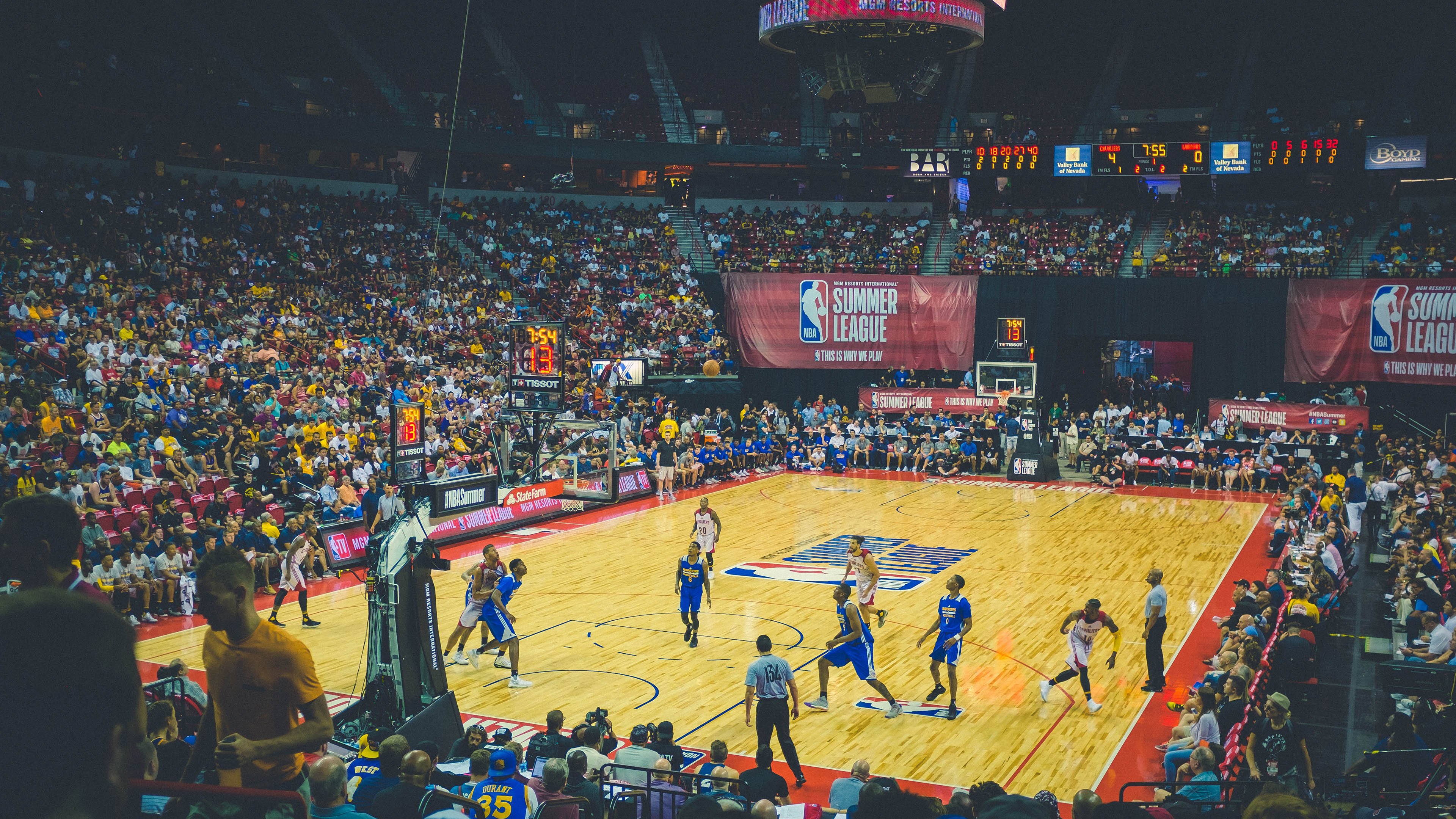 欧文独舞年度焦点战，广厦轻取步行者显团队深度